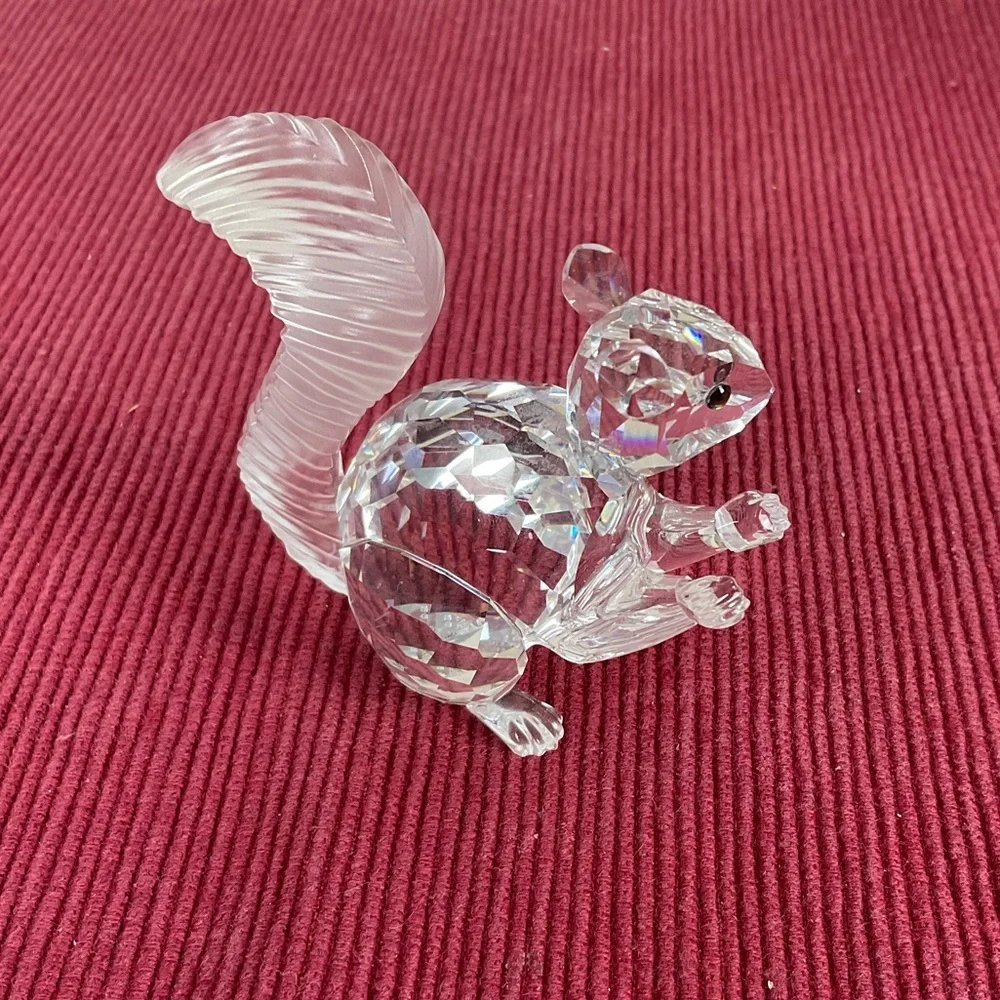Swarovski Crystal 7400 097 001 SCS 10th Anniversary Squirrel Frosted Tail - Picture 2 of 9